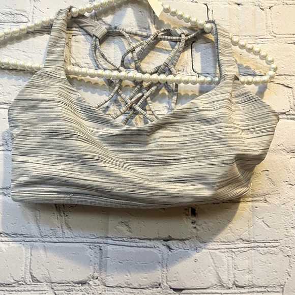 LULULEMON Free To Be Bra (Wild)
Wee Are From Space Nimbus Battleship SIZ… - Picture 6 of 11